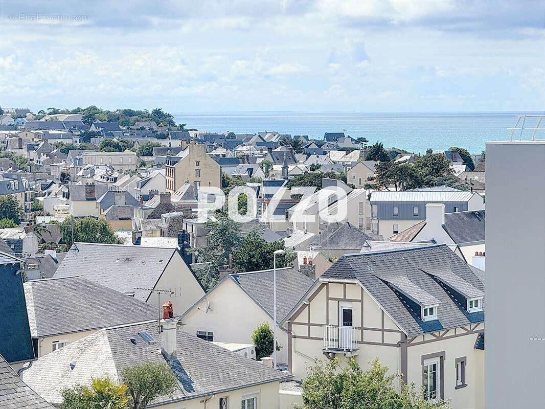 Appartement à DONVILLE-LES-BAINS