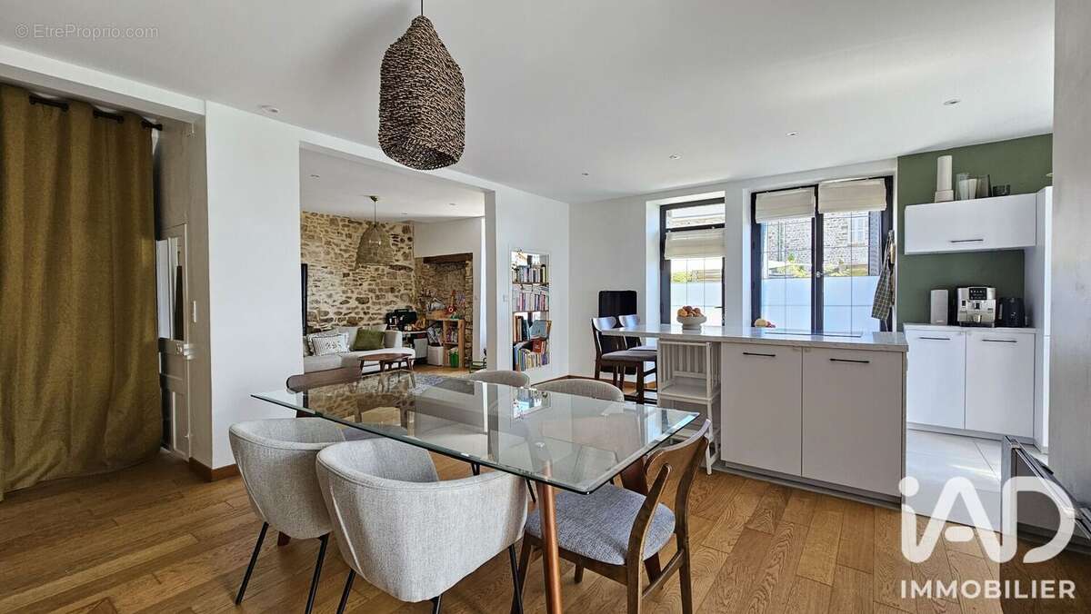 Maison 145 m² à Saint-Medard-Sur-Ille  - photo 3