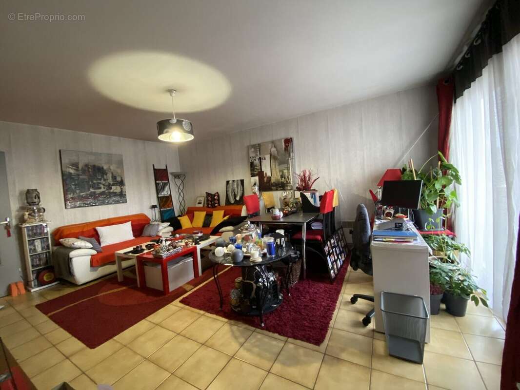 Appartement 68 m² à Le Peage-De-Roussillon  - photo 3