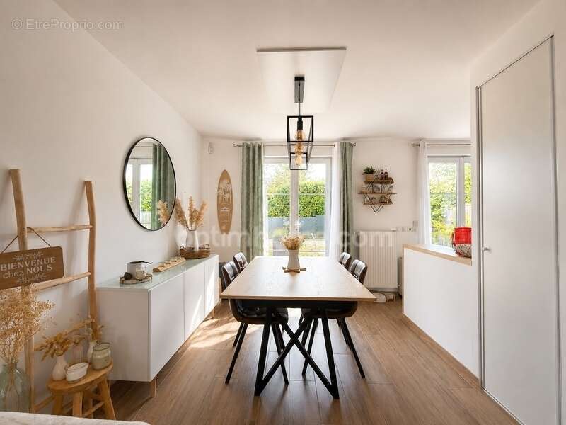 Maison à LINAS