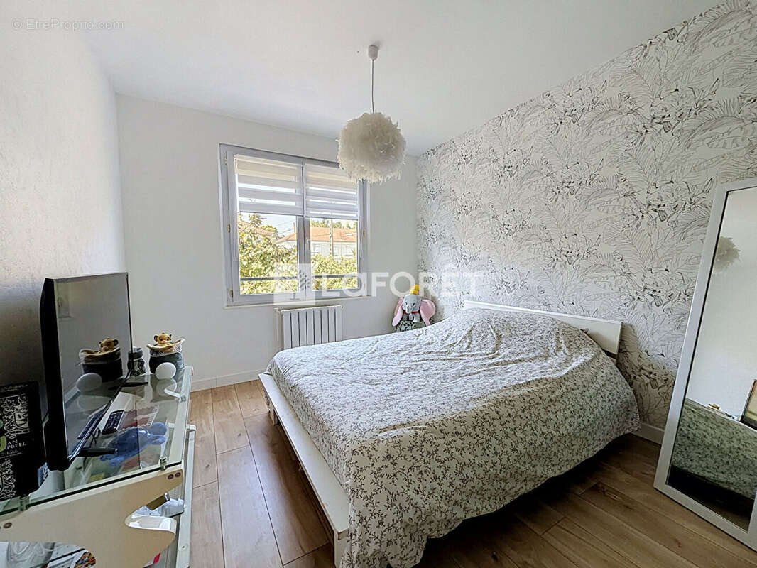 Maison Bourg La Reine 8 pièces 152 m2 - photo 6