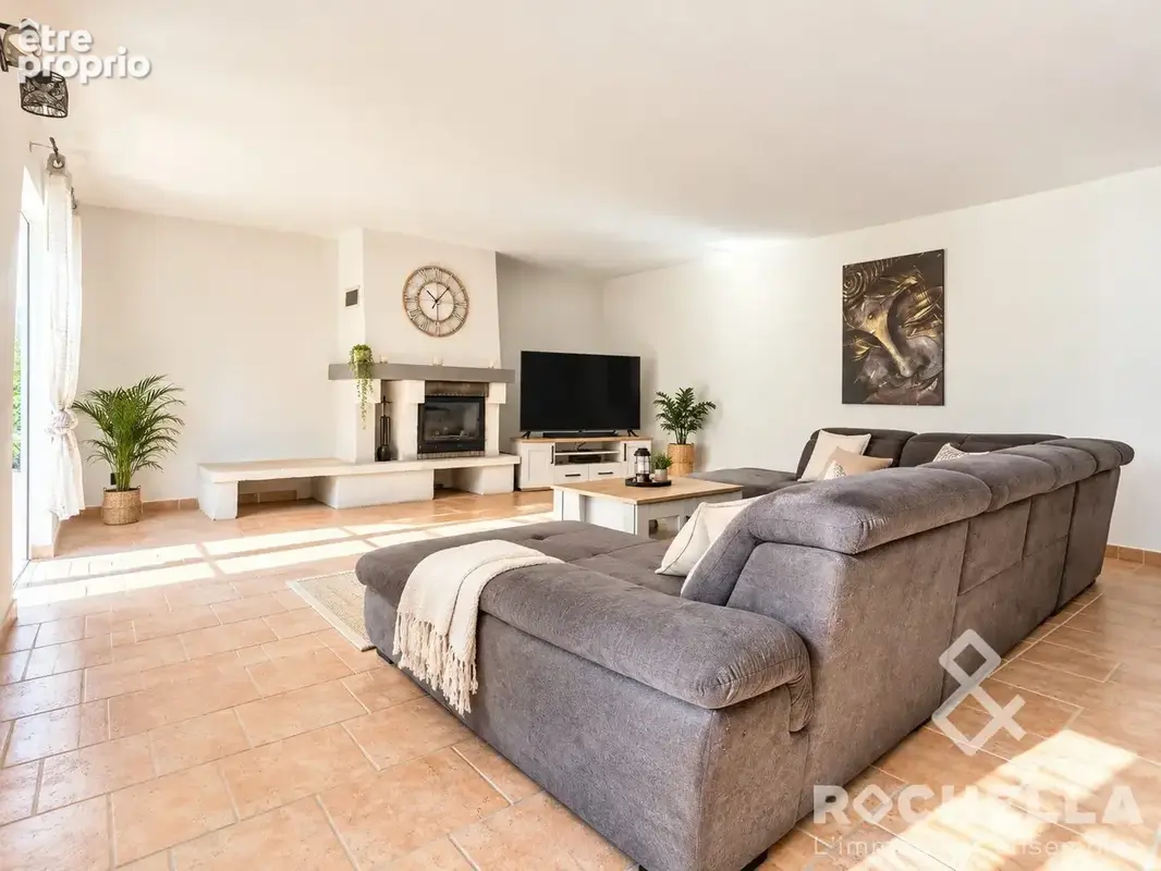 Maison 5 pièces 177 m² à vendre à Saint-Martial (17330) - photo 2