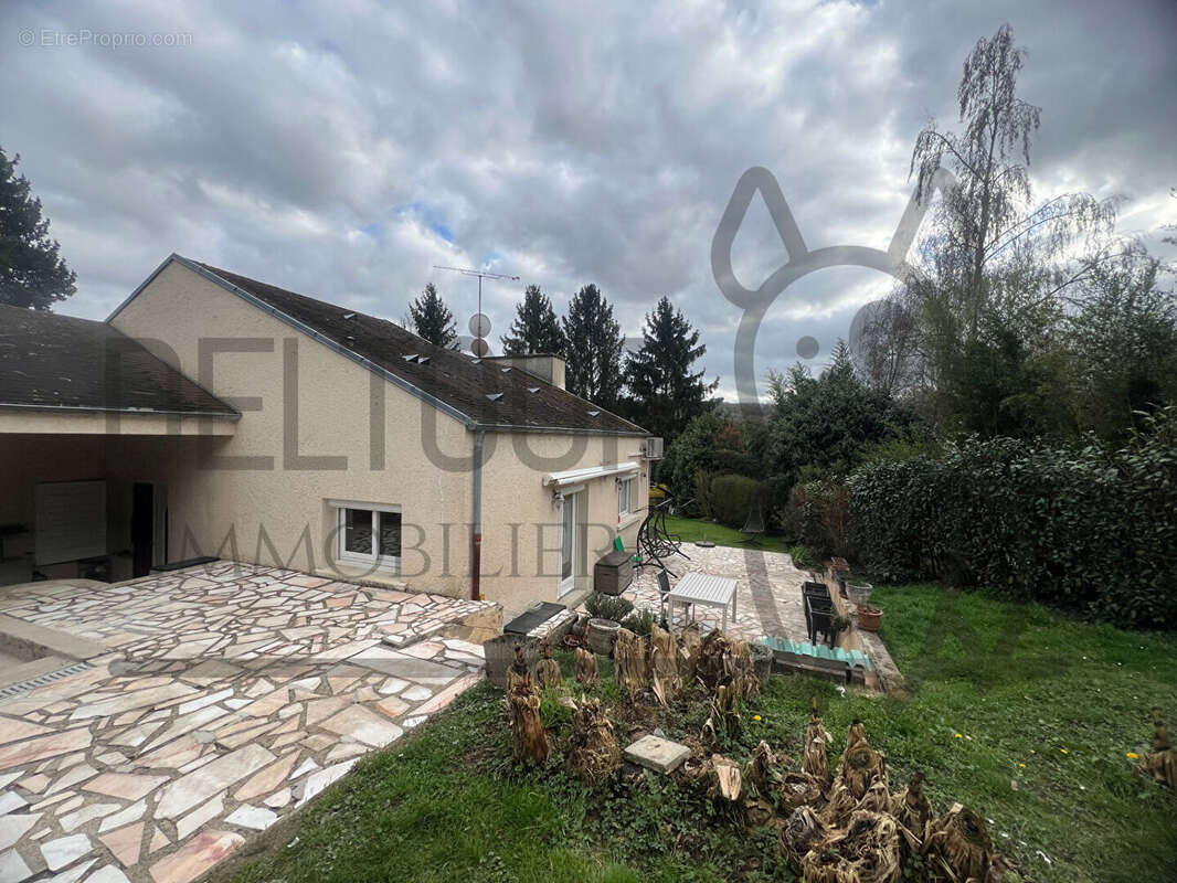 Maison à VILLENEUVE-SUR-BELLOT