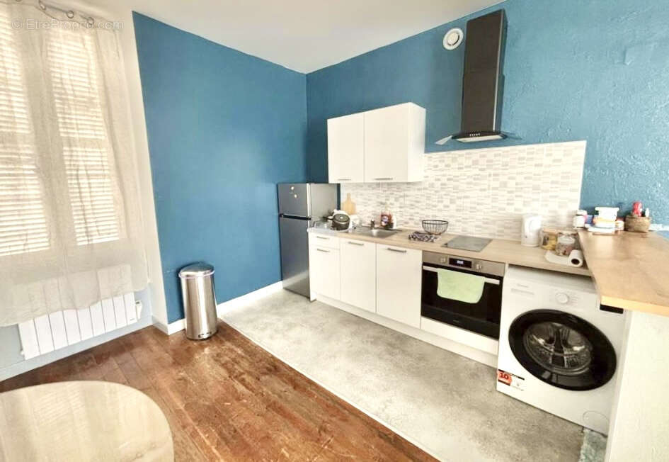 Appartement à SAINT-CLEMENT-DE-LA-PLACE