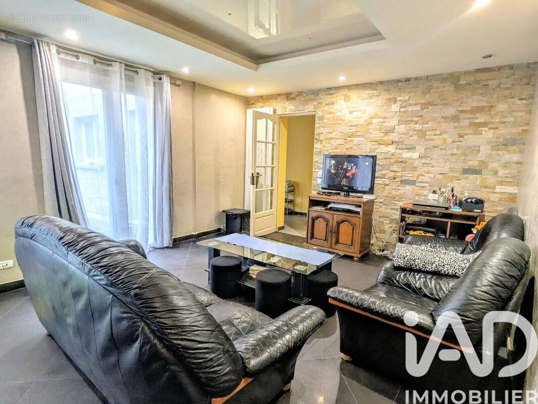 Photo 1 - Maison à LES PAVILLONS-SOUS-BOIS