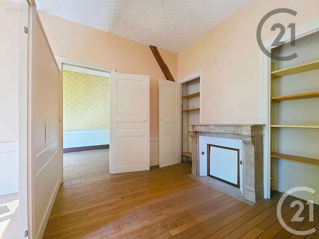 Appartement à SAINTE-SAVINE