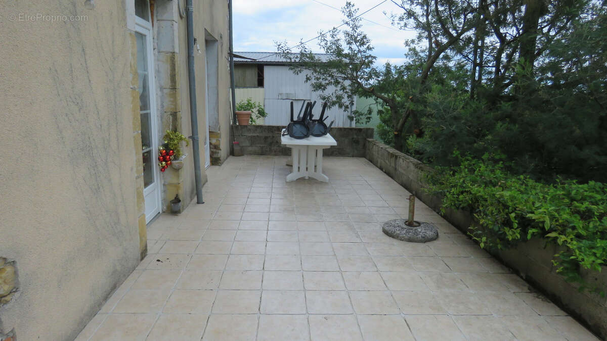Maison à LANOUAILLE