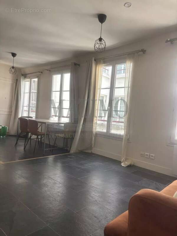 Appartement à PARIS-2E