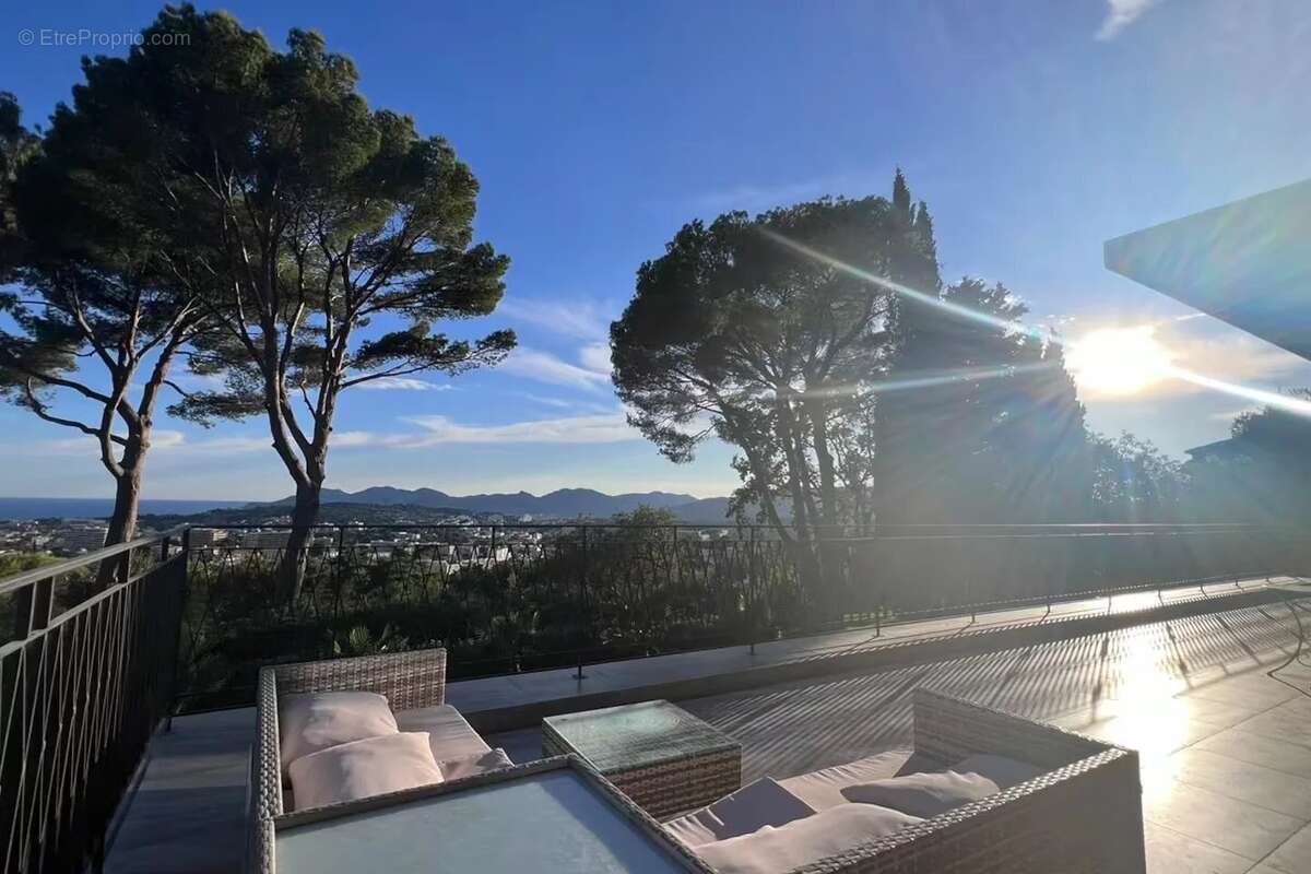 Maison à MOUGINS
