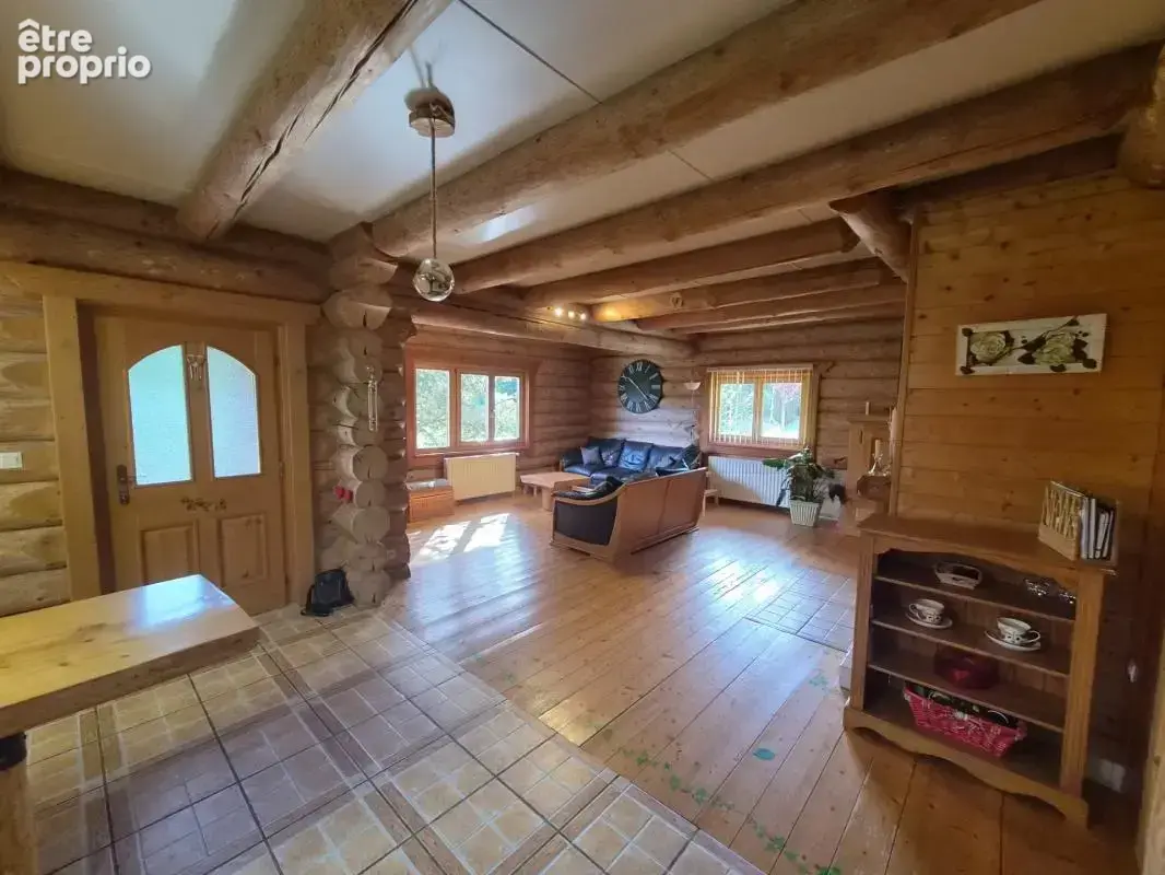  EXCLUSIVITÉ – Authentique maison en rondins massifs avec terrain clos de 37 ares A WANGENBOURG ENGENTHAL - photo 6