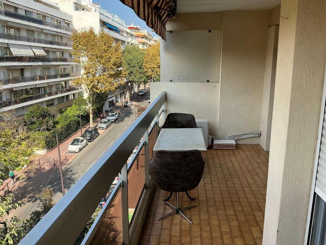   - Appartement à ANTIBES