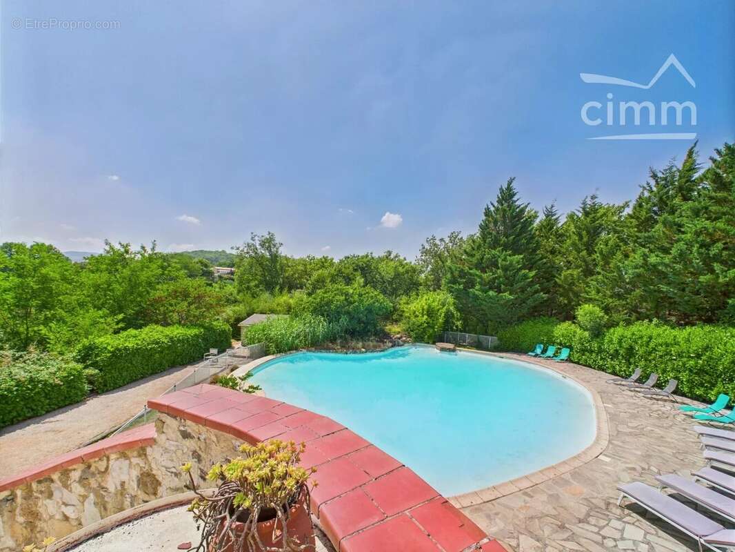 Maison à MOLIERES-SUR-CEZE