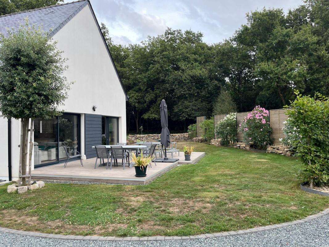 Maison à LARMOR-BADEN