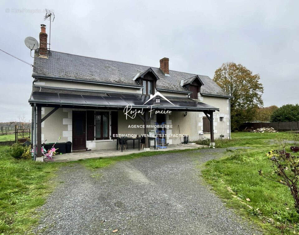 Maison à SAINTE-MAURE-DE-TOURAINE