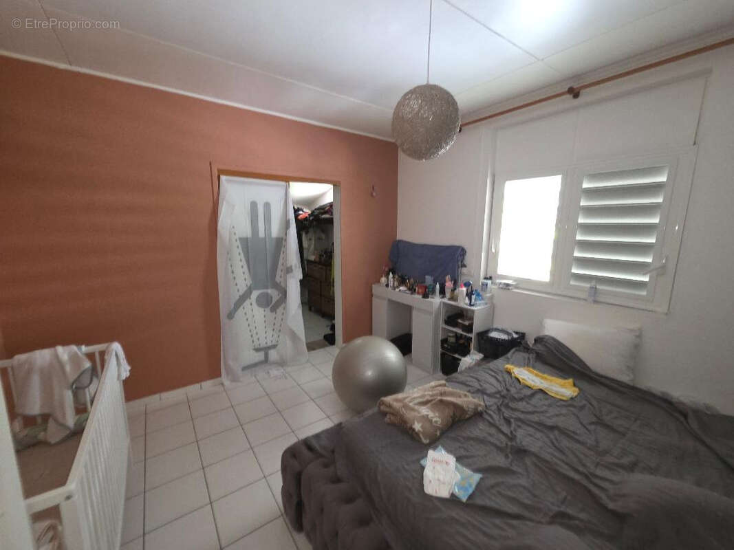 Maison à REMIRE-MONTJOLY