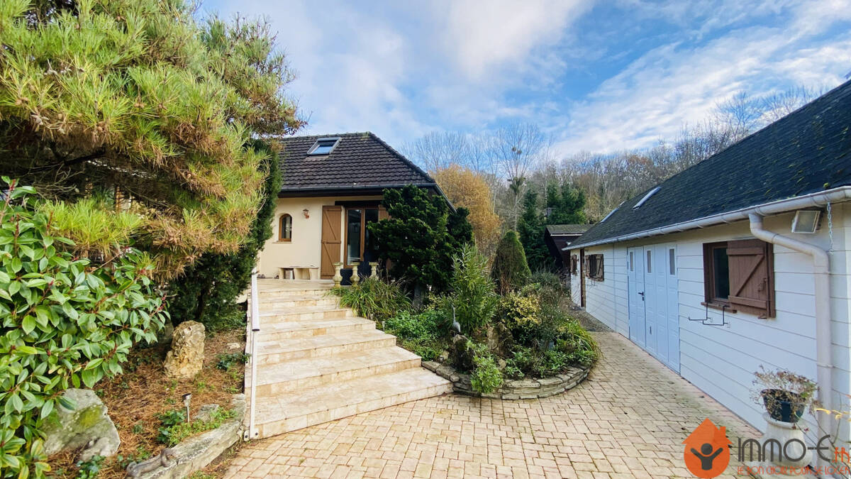 Maison à CONDE-SAINTE-LIBIAIRE