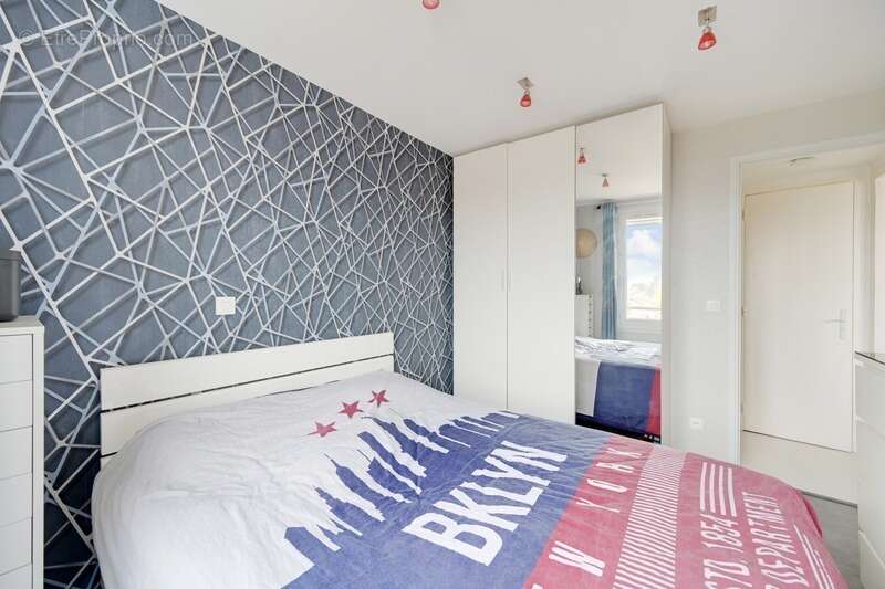 Appartement à LES PAVILLONS-SOUS-BOIS