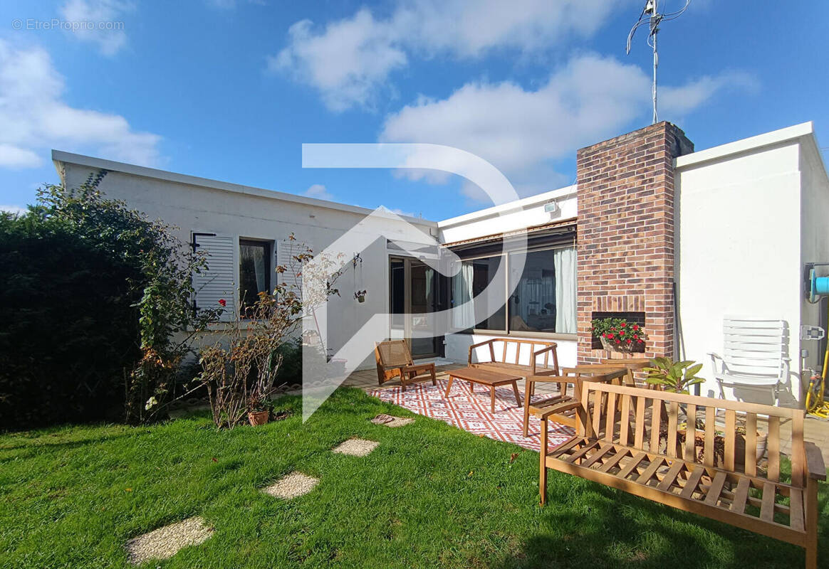 Maison à OZOIR-LA-FERRIERE