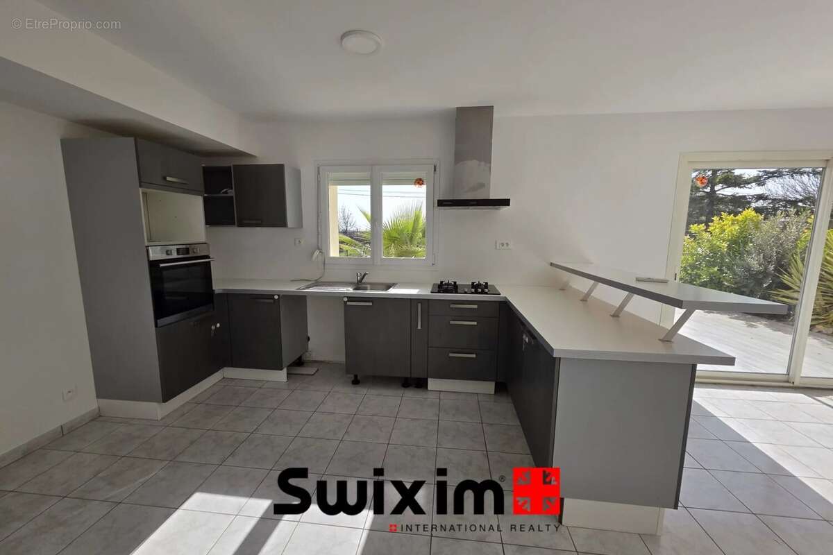 Maison à SAINT-SEURIN-DE-CADOURNE