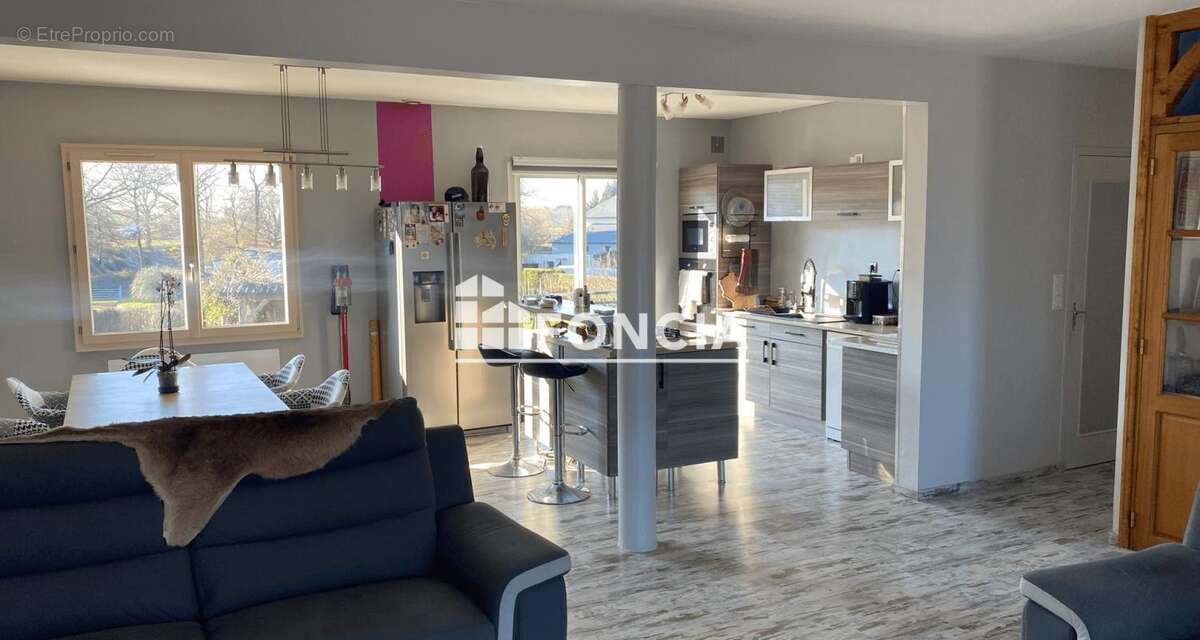 Maison à BAZOUGES-SUR-LE-LOIR