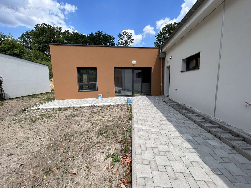 Maison à HOMBOURG-HAUT