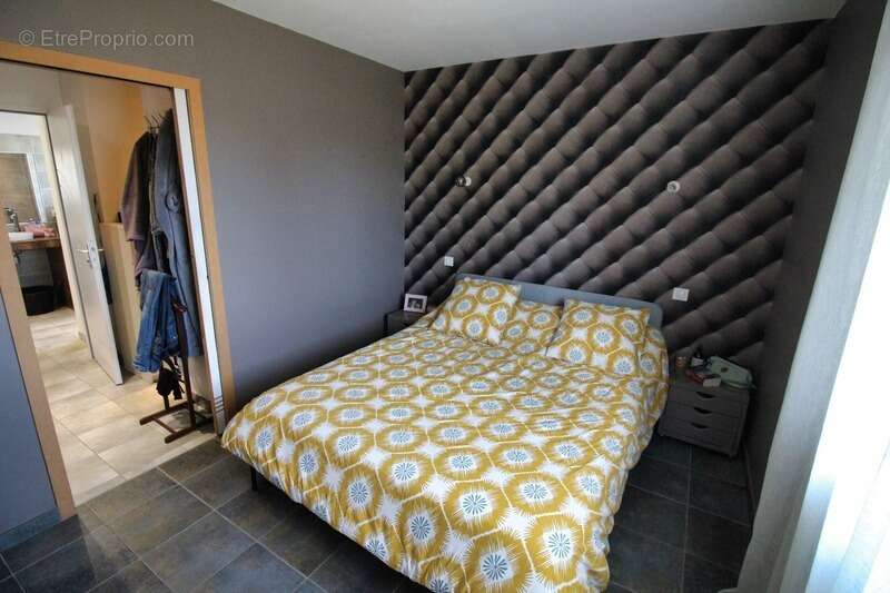 Maison à AMBARES-ET-LAGRAVE