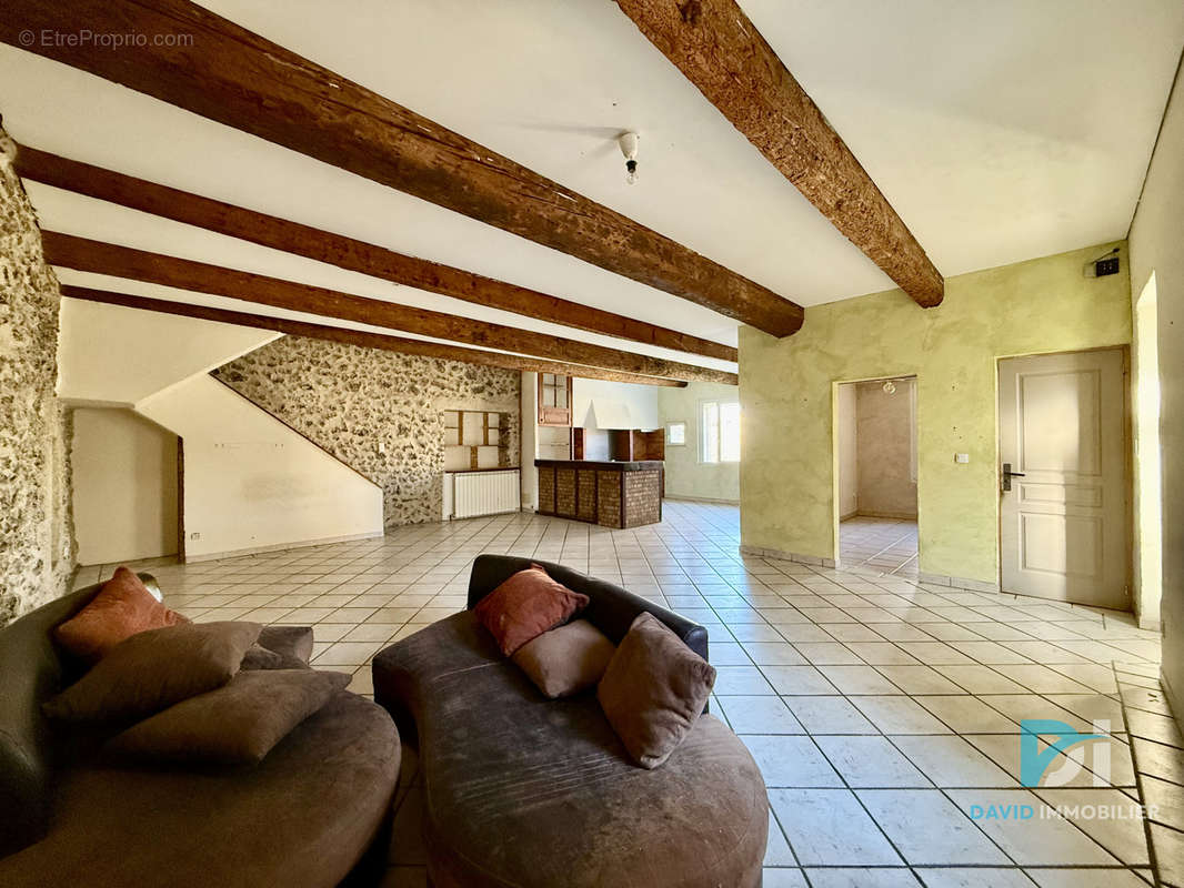 Maison à SAINT-THIBERY