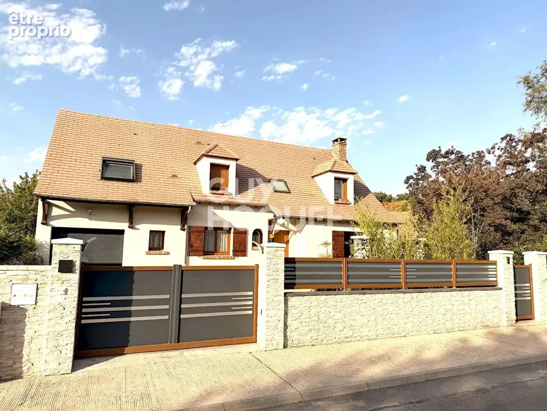 Maison à MENNECY