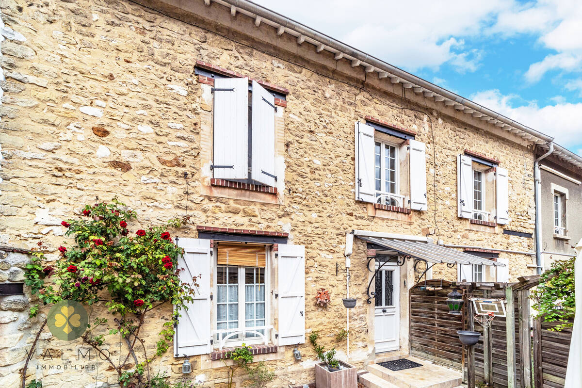 Maison à LA FALAISE