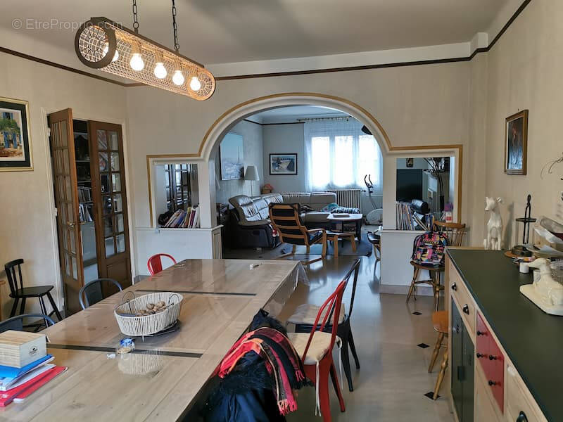 Maison à LE CREUSOT