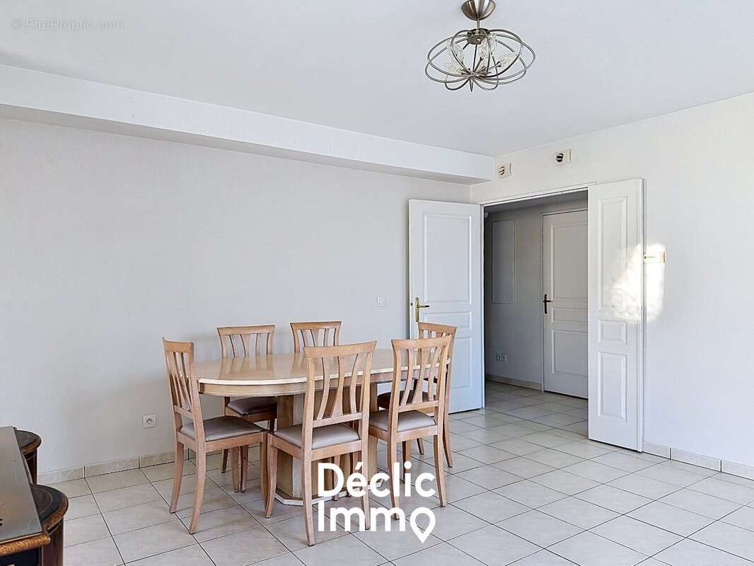 Appartement à MANDELIEU-LA-NAPOULE
