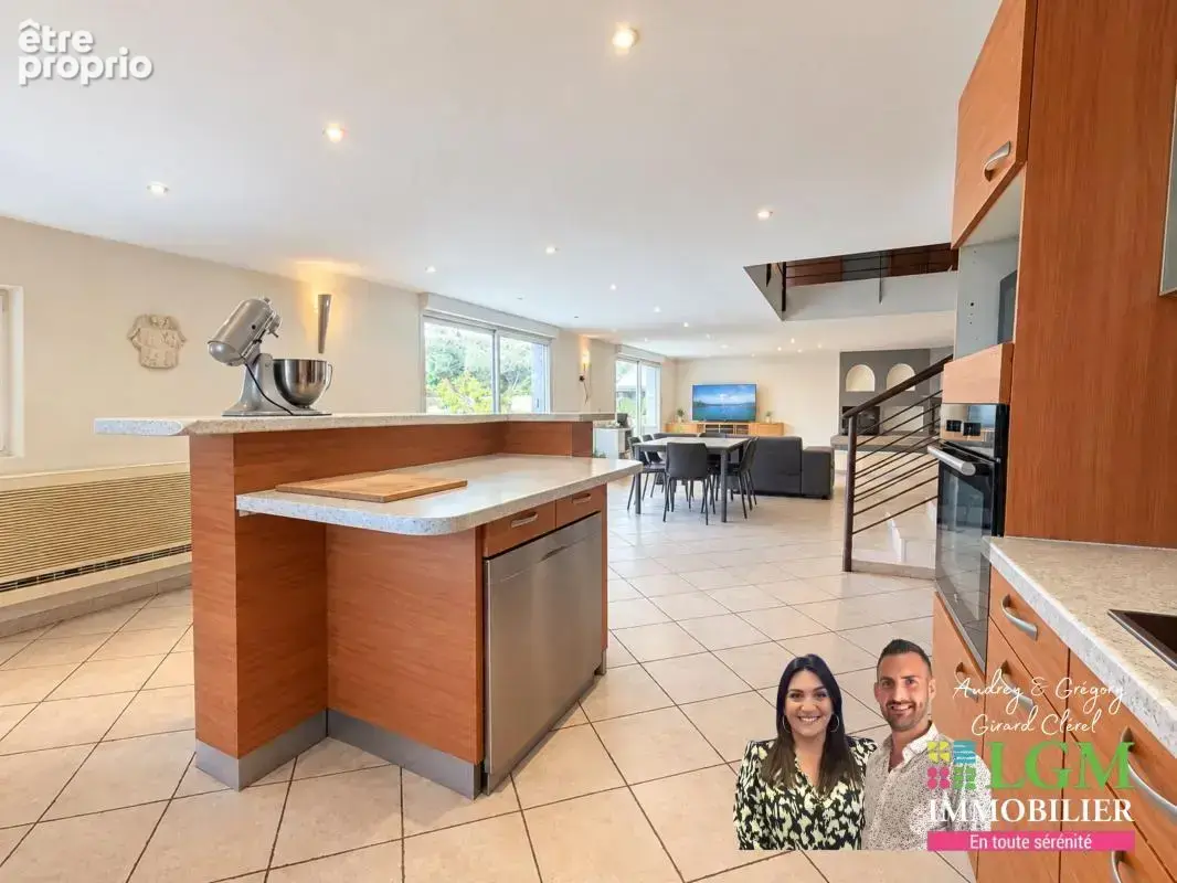 Maison familiale de 172 m², 3 chambres, une dépendance, piscine, garage - photo 5