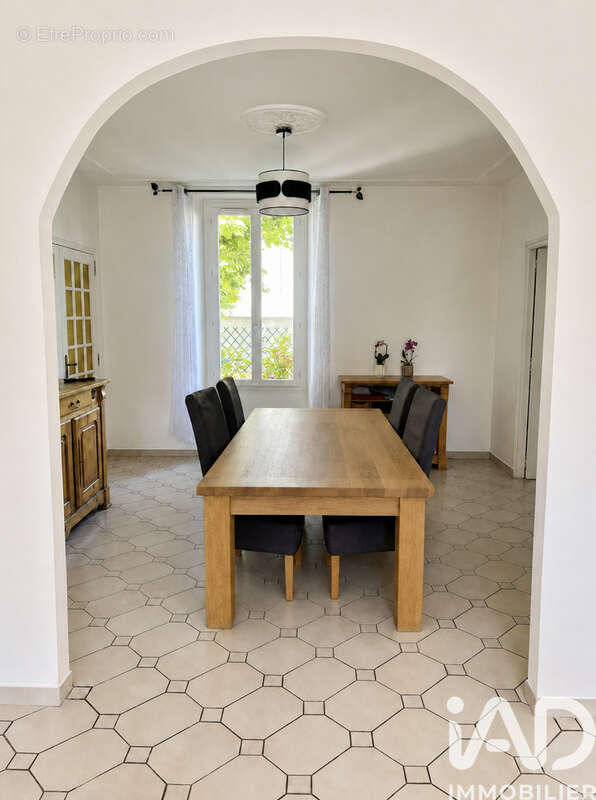Photo 5 - Maison à MONTEREAU-FAULT-YONNE