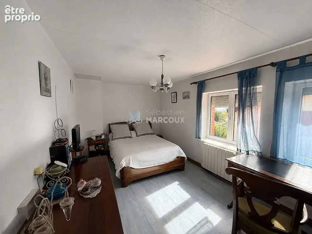 Exclusivité saint romain le puy  corps de ferme 6 pièce(s) 199 m2 - photo 8