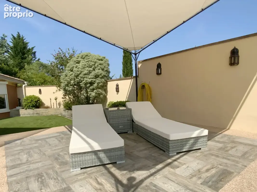Villa plain pied sur 1000 m2 de terrain avec piscine. - photo 5