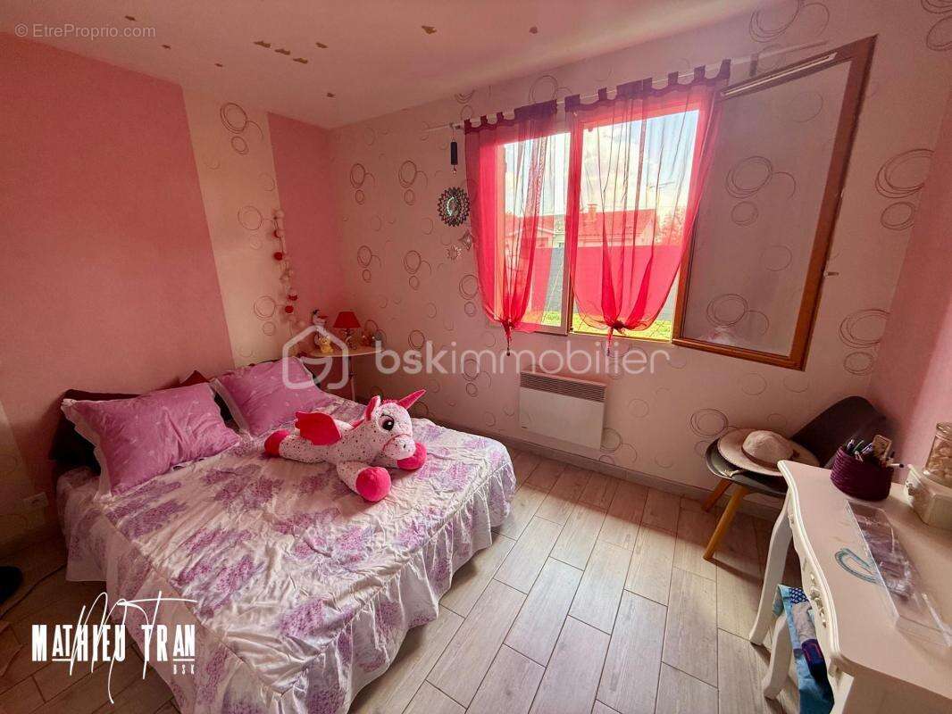 Chaleureuse maison à vendre dans un cadre enchanteur - photo 6