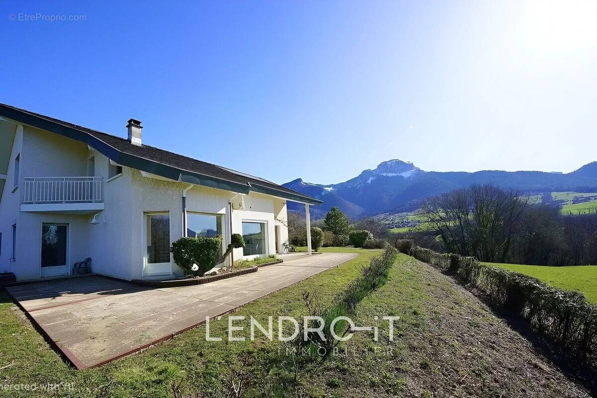 Maison à LES OLLIERES