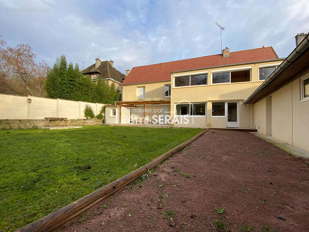 Maison à BRETTEVILLE-SUR-LAIZE