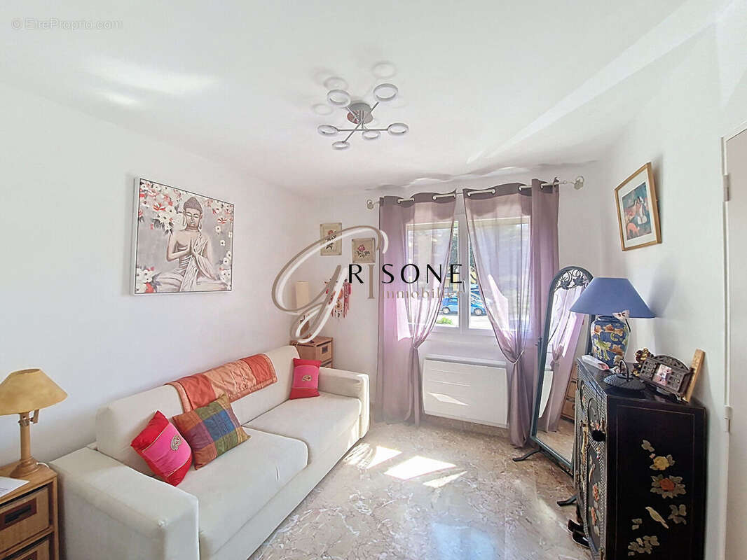 Appartement à SIX-FOURS-LES-PLAGES