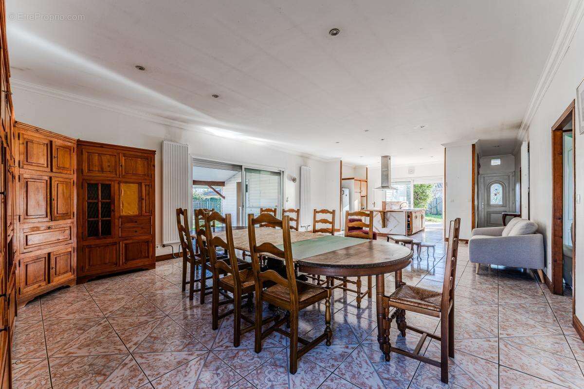 Maison à GUJAN-MESTRAS