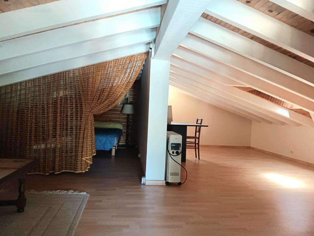 Propriété de 141 m2   avec  piscine - photo 11