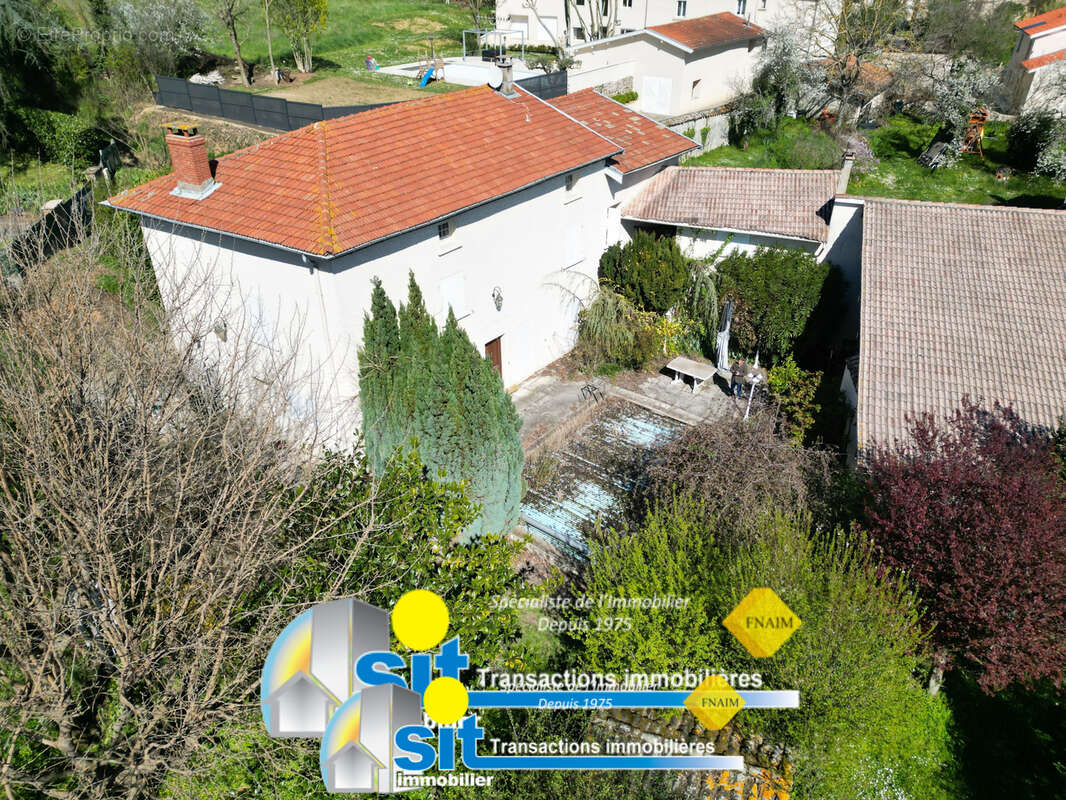 Maison à REVENTIN-VAUGRIS