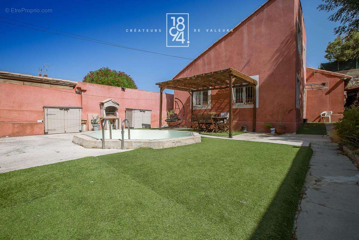Maison 130 m2 t5 + dependance 32 m2 piscine terrain 665m2 au calme - photo 2