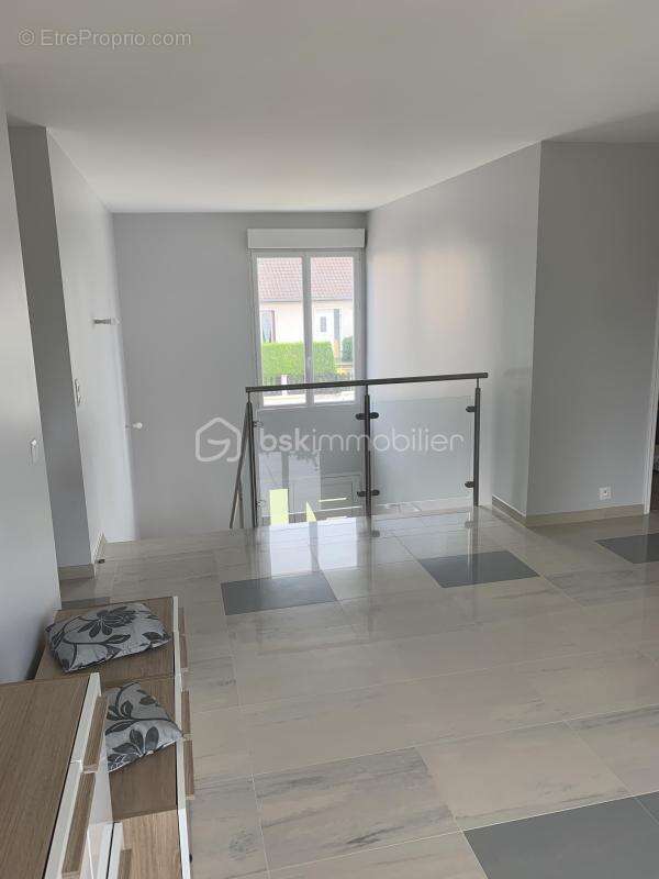 Maison à QUINCY-VOISINS