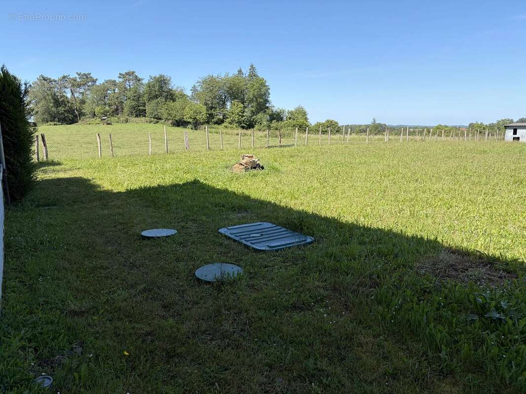 Jolie maison de 96 m² à Champs-Romain - photo 15