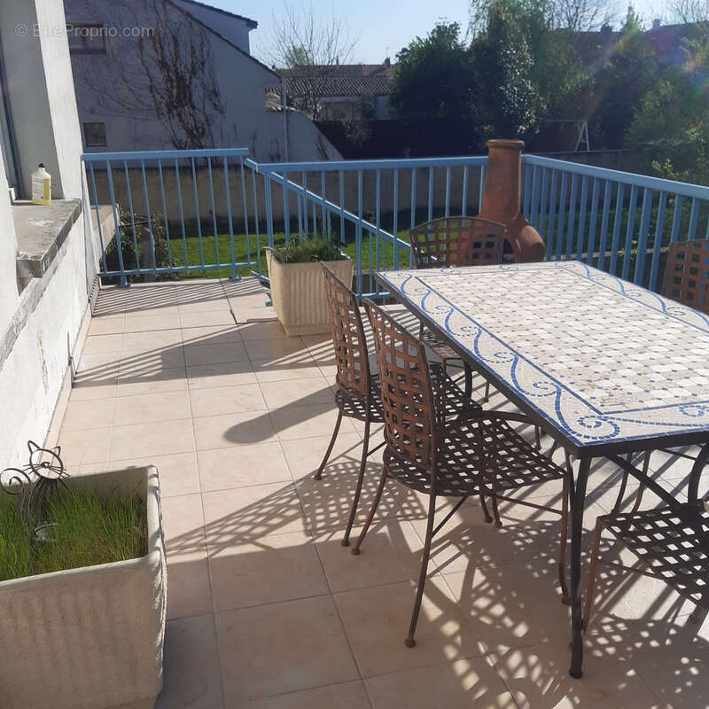 Jolie maison + jardin + terrasses + garage - photo 7