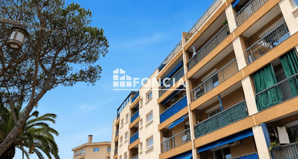 Appartement à MANDELIEU-LA-NAPOULE