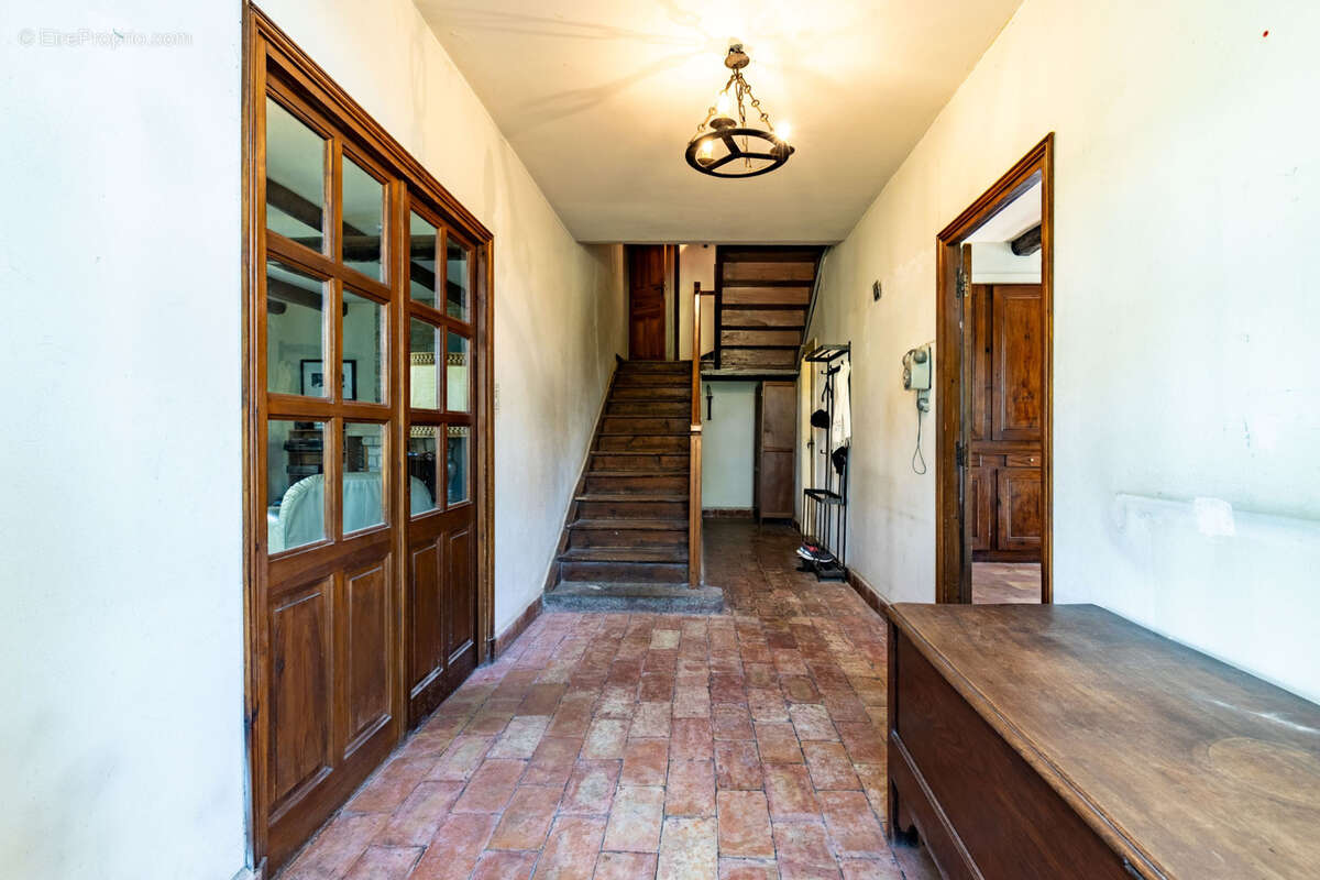 Vente ancien manoir - langogne-ecurie -box a chevaux - photo 6
