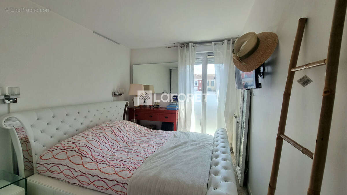 Appartement à VILLENEUVE-LA-GARENNE