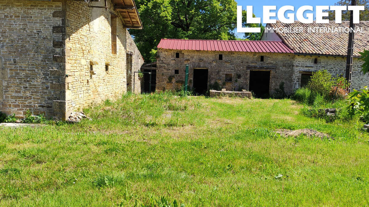 Maison à LEZAY